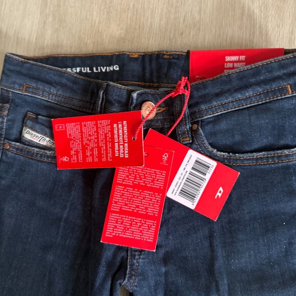 NWT Diesel Boys Denim - 8Y 1979 Sleenker-J jeans - Picture 3 of 5